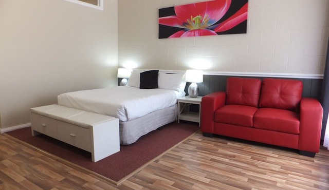 Nagambie Caravan Park & Motel