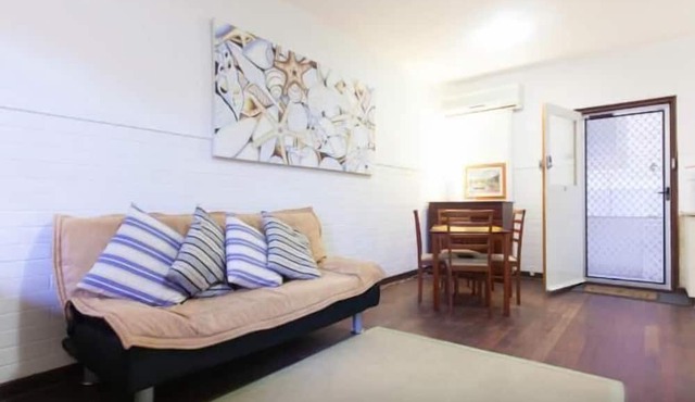 B3 Crawley/Nedlands Apartment 1 BRM + Sleepout - 2min walk to UWA