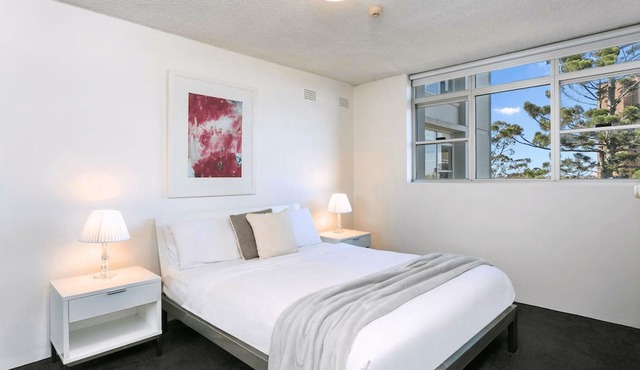 Cremorne- HARIS- Harrison St - 2BR Apartment with Stunning Harbour Views Balcony Near Neutral Bay