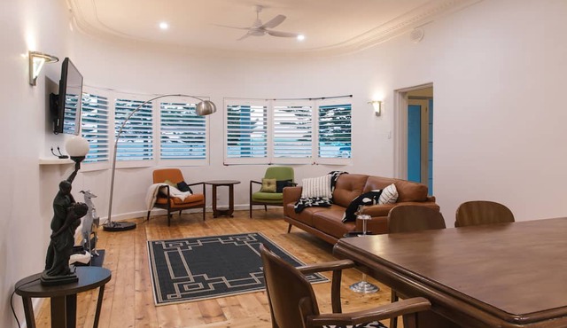 Deco Beach Luxury Apartments