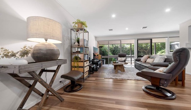 Gorgeous 2-Bed Townhouse with Patio, BBQ & Parking