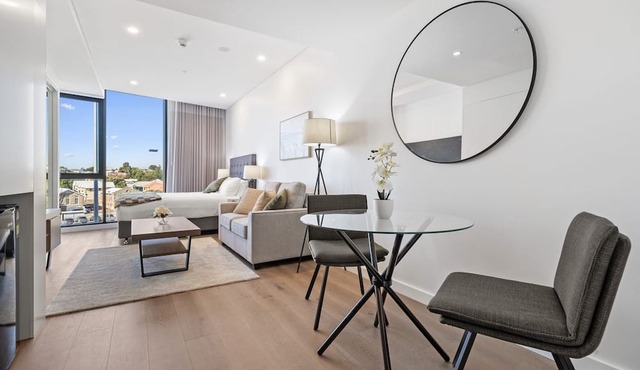 Bright Studio in Trendy North Fremantle