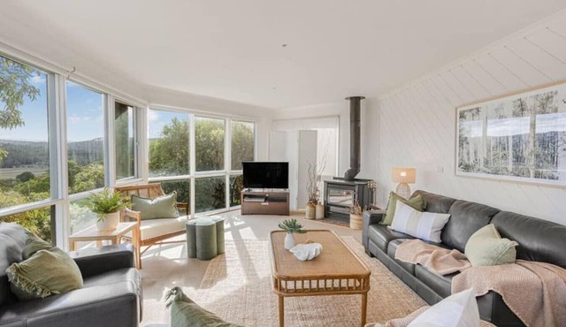 The Ridge House - Panoramic views!