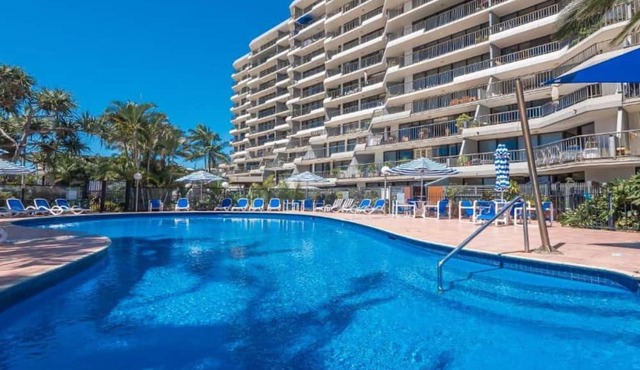 Pure Ocean Views Apartment 9 J The Rocks Currumbin Beach