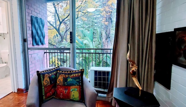 Quaint & Tranquil Subiaco 1 Bedroom Apartment