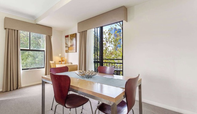 Affordable Central James St Apartment