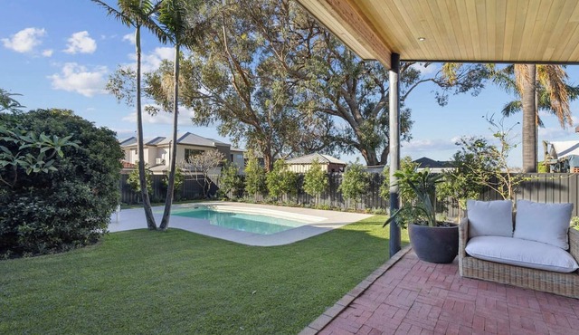 Stunning Large Home in Scarborough with a Pool