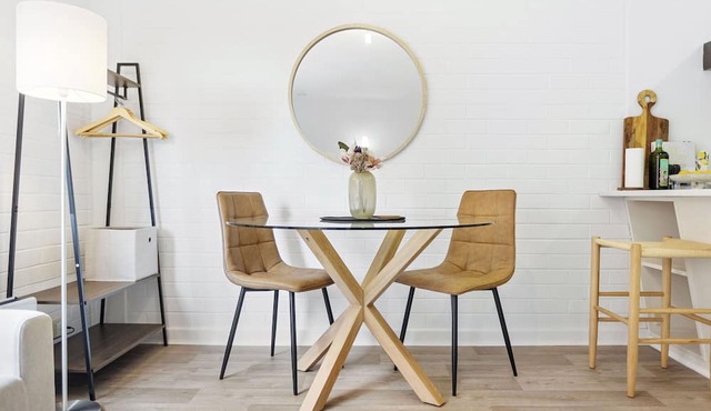 Urban Chic Studio by 'the Strip'