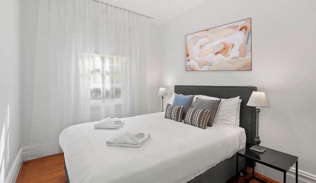 Courtyard Esperanza Sunny Heritage Chic
