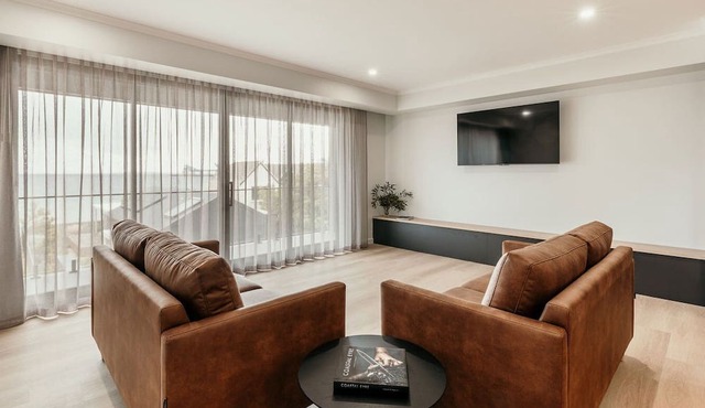 Met Apartments