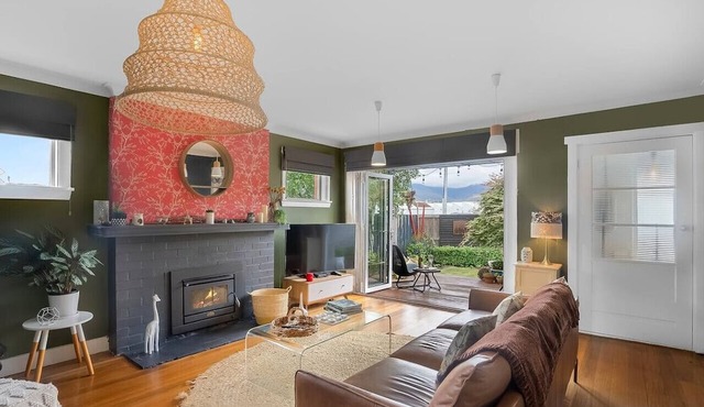 Haven on Timsbury | Urban Escape near Mona