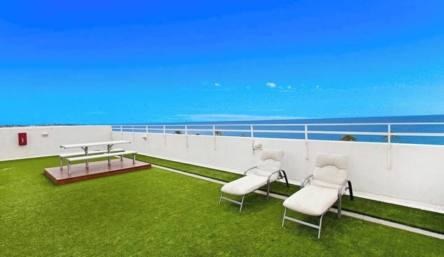 The Norfolk A Bright Beachside Hideaway with Pool