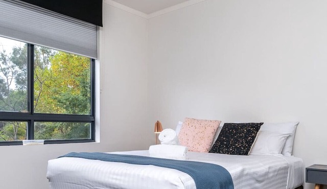 Gateway Apt in Kingston Central!