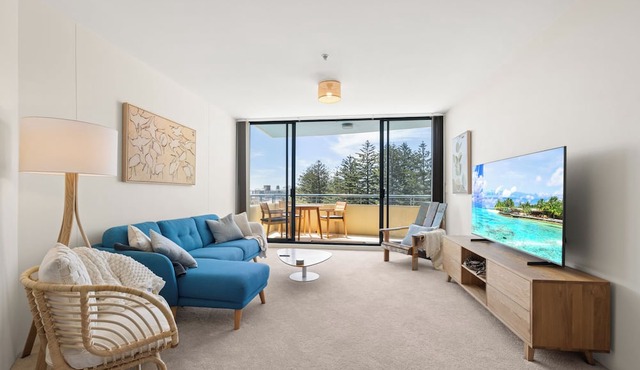 Pool View, Lift Access 503, Opposite North Cronulla Beach