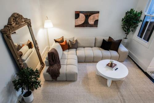 Bondi Junction 4BR 2B Family Home Secure Parking