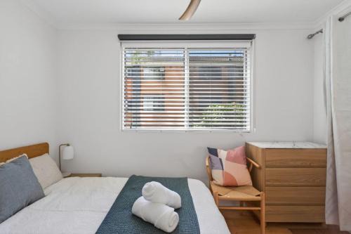 Dee Why Beachside 2BR with AC | 3min Walk to Beach