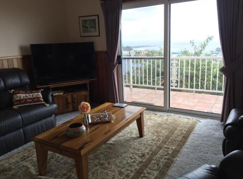 Penguin Seaside Homestay