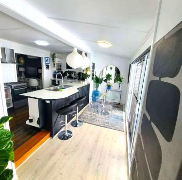 Eleda House - Retro Hidden Gem