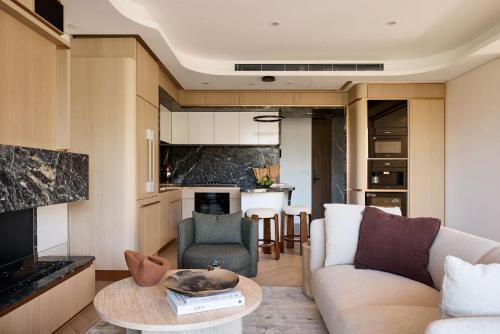The Lucent, Neutral Bay Isyd