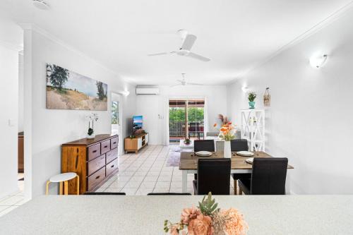 Bright & Cozy Apartment - Central - Modern