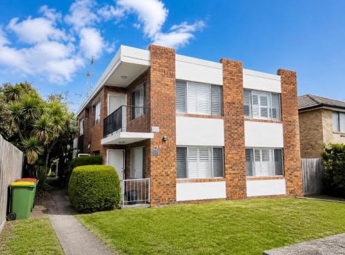 Bright 1-Bed Retreat in Kingsville