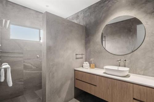 Burnished Bay - Coastal Luxe near Abbey Beach