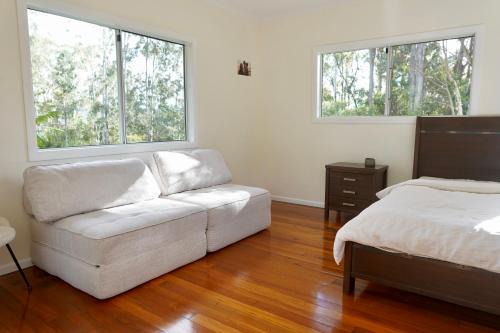 Large Luxury Farmhouse - Family Friendly Acreage Escape - The WilderNest