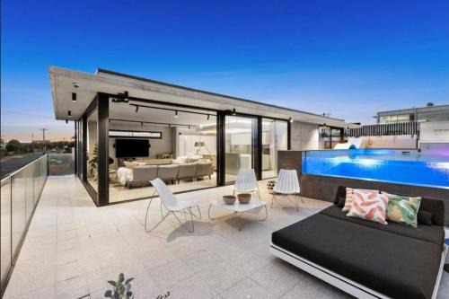 Luxury Coastal Escape pool, sauna, cinema, views