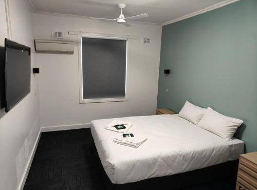 Tintinara Hotel