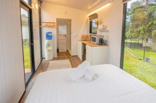 Sparkling Tiny House by Tiny Away