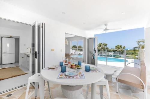 WhitsunStays - The Cyclades