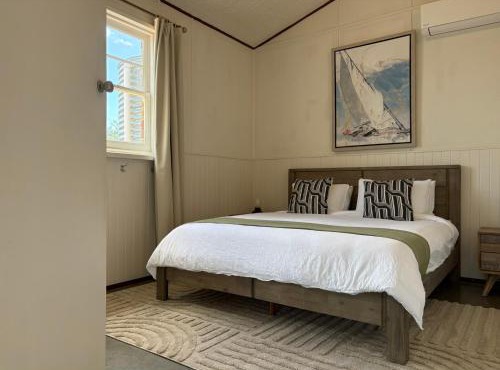 The Podium Accommodation - Oatlands, Tasmania