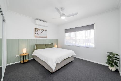 3Bed 2Bath home - Nth Central Reno metres from Hosp w Wifi
