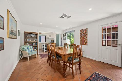 To Marlin & Will - Port Willunga - C21 SouthCoast Holidays