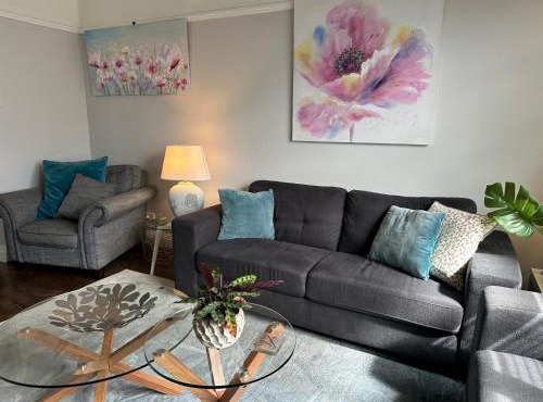 Daisy Cottage on Duke 2BR