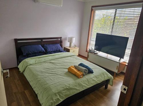 Charming 3-Bedroom House in Meadow Heights - Perfect Family Retreat
