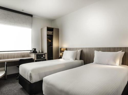 Ibis Mackay
