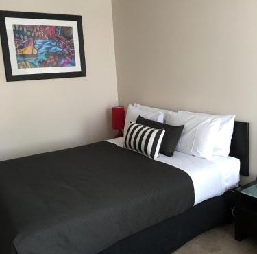 Avondel Motor Inn