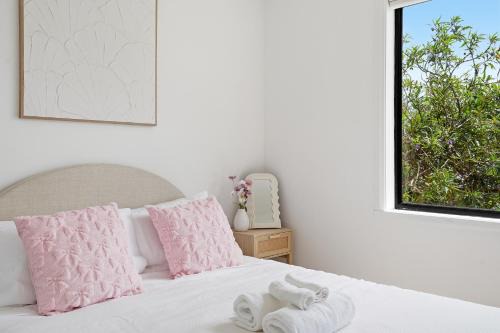 3BR Family Home Near Hobart CBD Free Parking & Fast WiFi