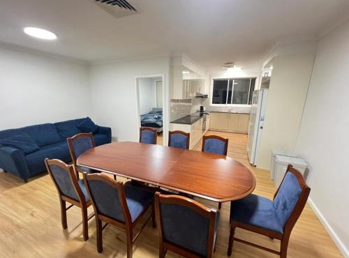 Spacious Queen Room in a Peaceful, Modern Home - BP4