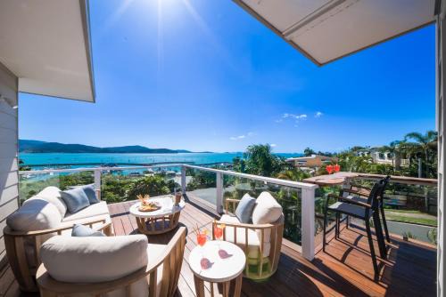 Nautical Views - Airlie Beach