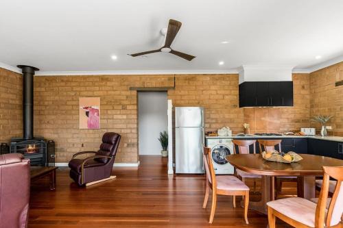 Sherwood Cottages Blue Gum, A Serene Country Getaway