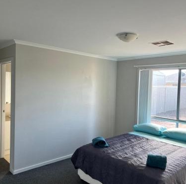 Secure 4BR Garage Whyalla