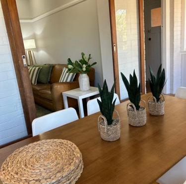 Black Range Cottage Cowra