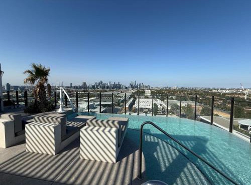 Complete Host Nine Elm Apartments