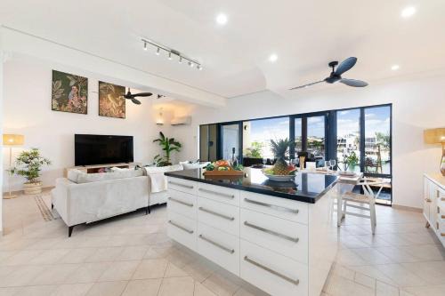 Villa Utopia on the Marina 3 Bed, 3 Bath