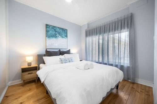 Brighton Breeze Retreat - Idyllic Beachside Stay