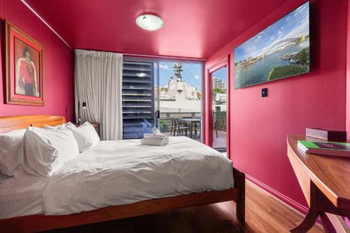 Artsy Boho Den in Iconic Fingerwharf Woolloomoolo