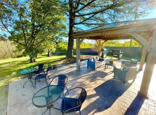 Linden Lodge