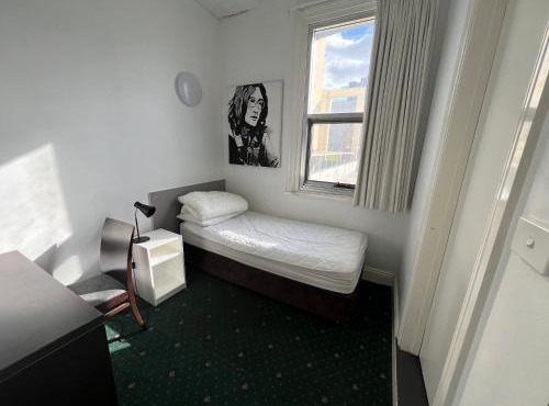 Wallaby Backpackers Hostel Perth - note - Valid passport required to check in -